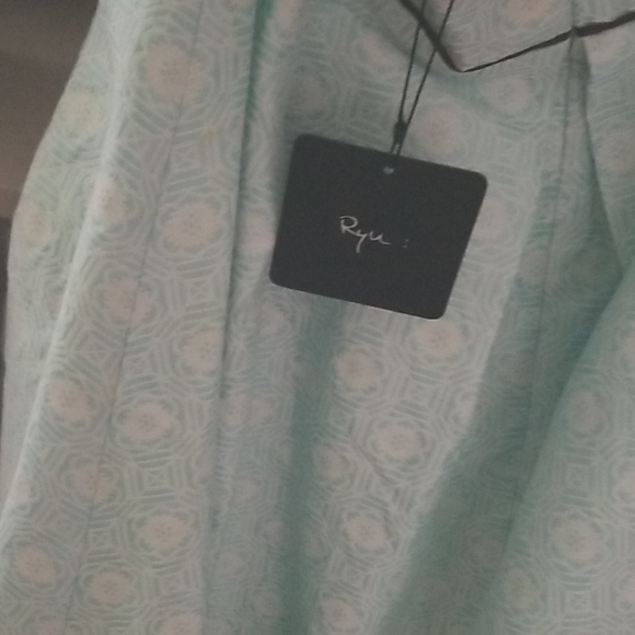 RYU Cute 💞 Dress - Picture 4 of 4